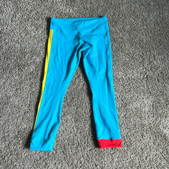 lululemon athletica Pants - Lululemon amped crop lowrise colorblock vintage